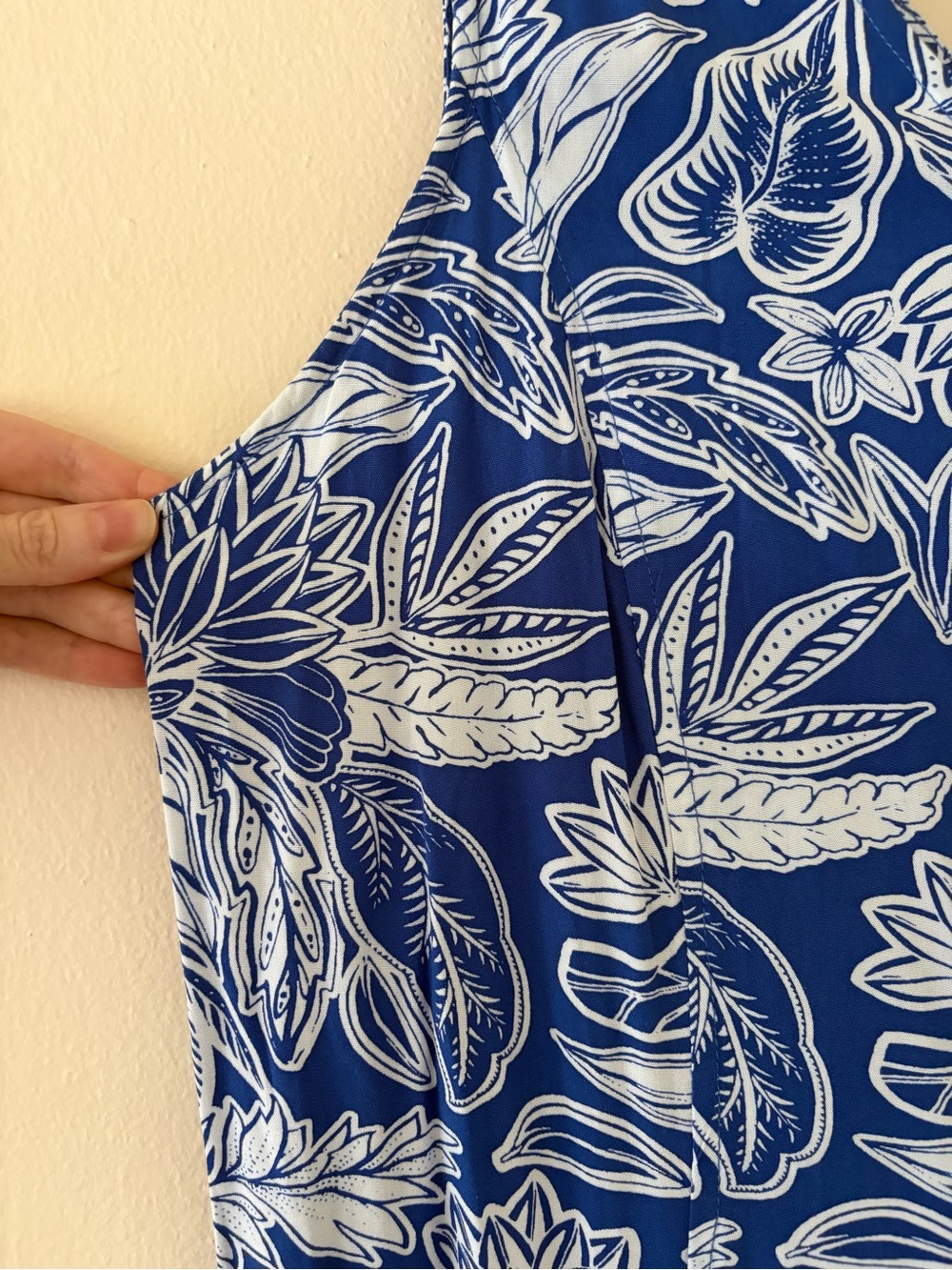 Blue Ginger Hawaiian Floral Leaf Print Maxi Dress - Picture 6 of 10